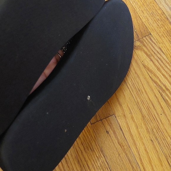 Michael Kors Black and Gold Slide Sandals Women Sz 8 Velcro ( Bag C) - Picture 5 of 7